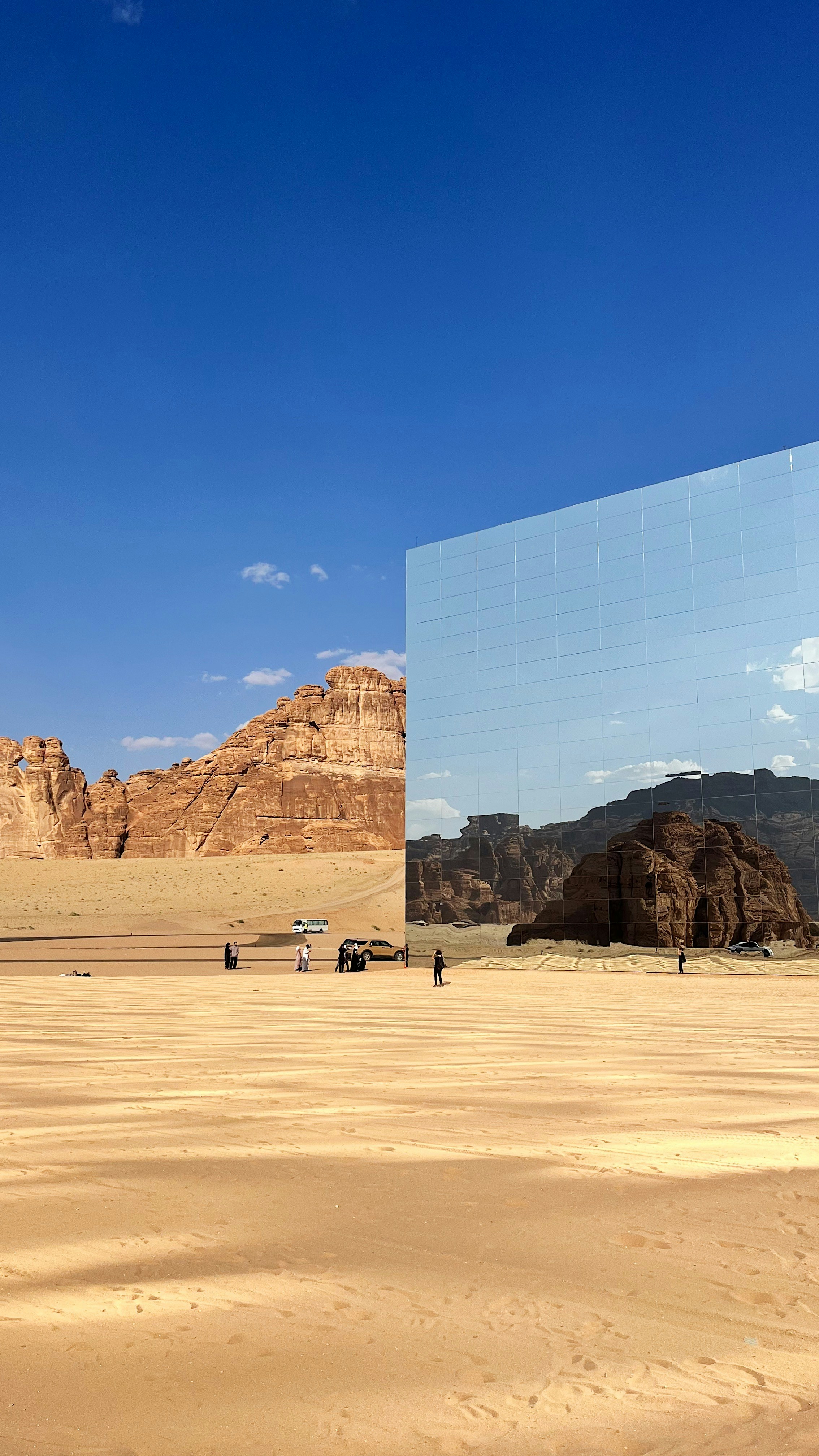 Maraya, el edificio de espejos en el desierto de AlUla